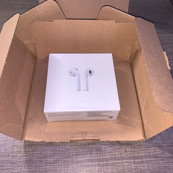 Apple AirPods Gen 2 w/ Wireless Charging Case - Picture 3 of 5